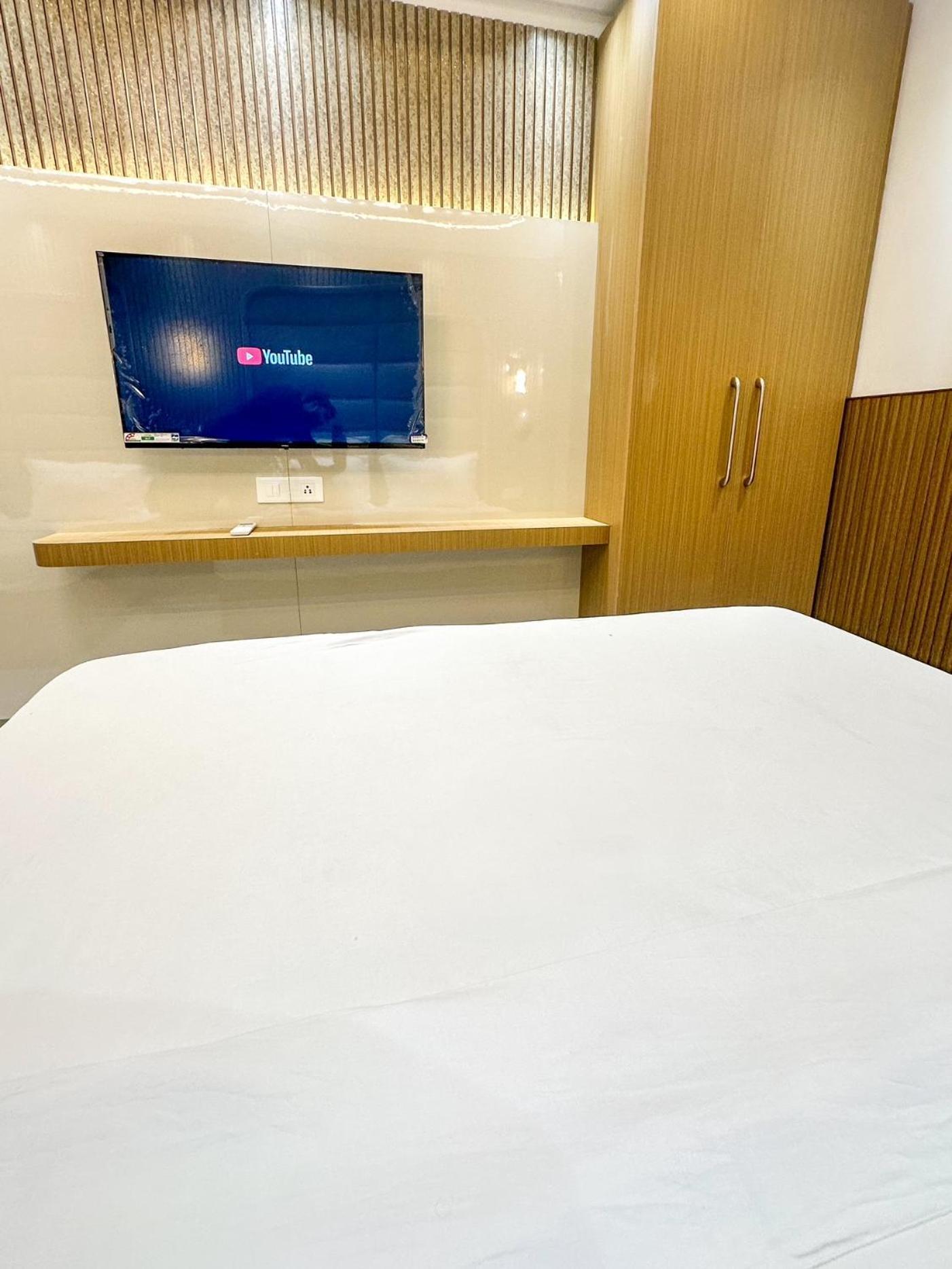 Bed and Breakfast Delhi Delight Premium Nuova Delhi Esterno foto