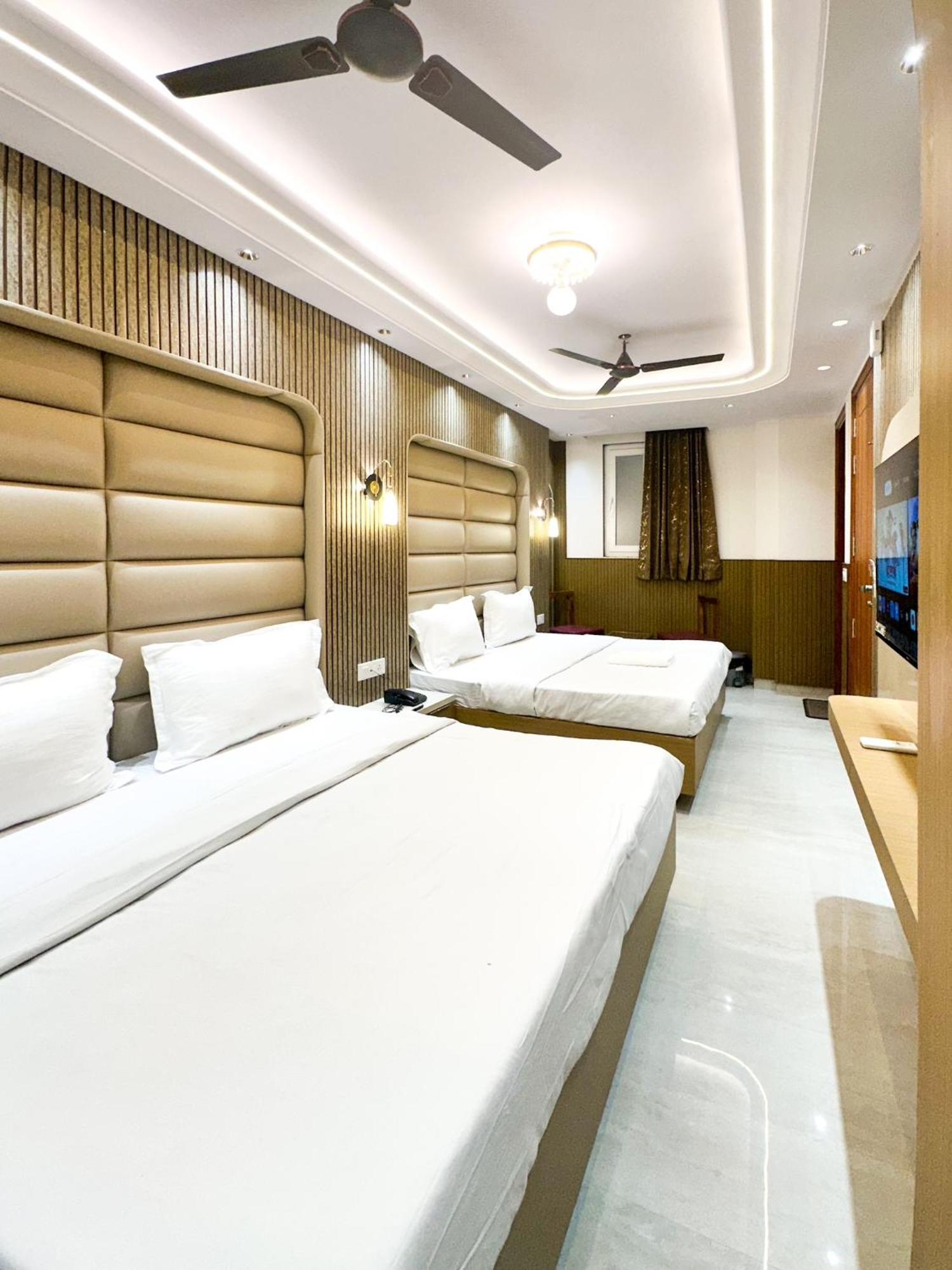 Bed and Breakfast Delhi Delight Premium Nuova Delhi Esterno foto