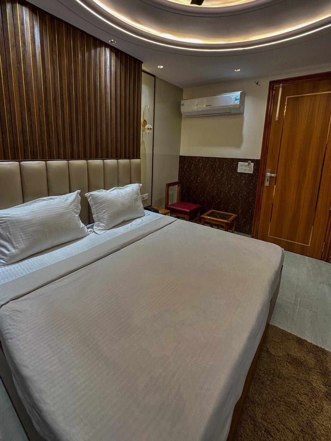 Bed and Breakfast Delhi Delight Premium Nuova Delhi Esterno foto