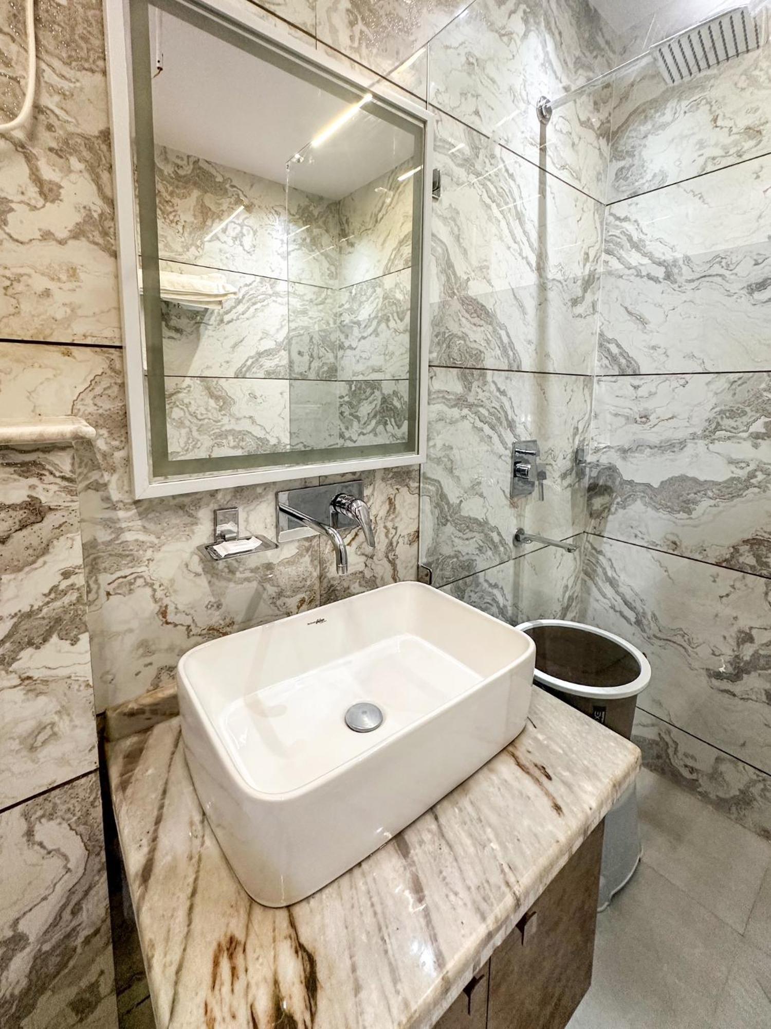 Bed and Breakfast Delhi Delight Premium Nuova Delhi Esterno foto
