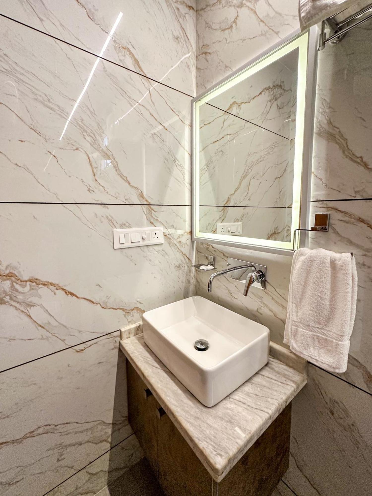 Bed and Breakfast Delhi Delight Premium Nuova Delhi Esterno foto