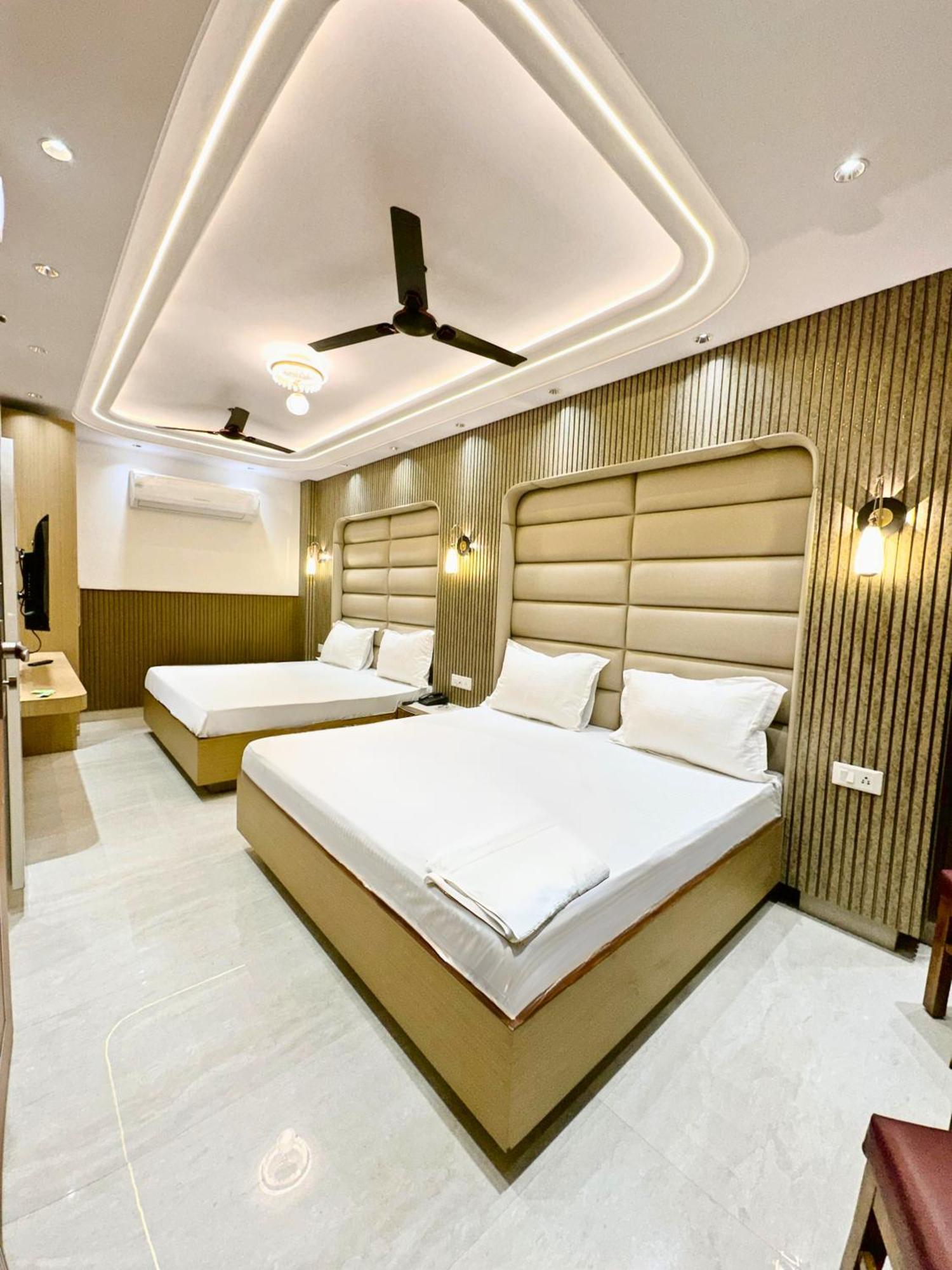 Bed and Breakfast Delhi Delight Premium Nuova Delhi Esterno foto